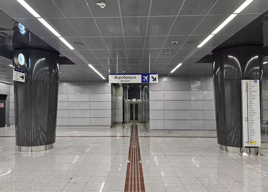Markering av perrongen mot flygplatsen - i stadens centrum