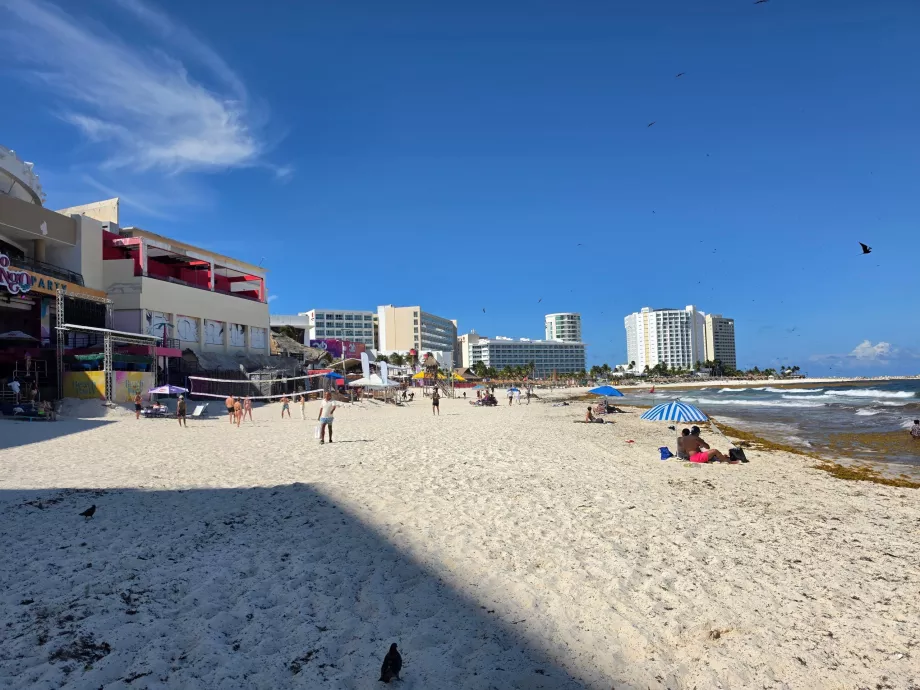 Playa Gaviota Azul framför Coco Bongo