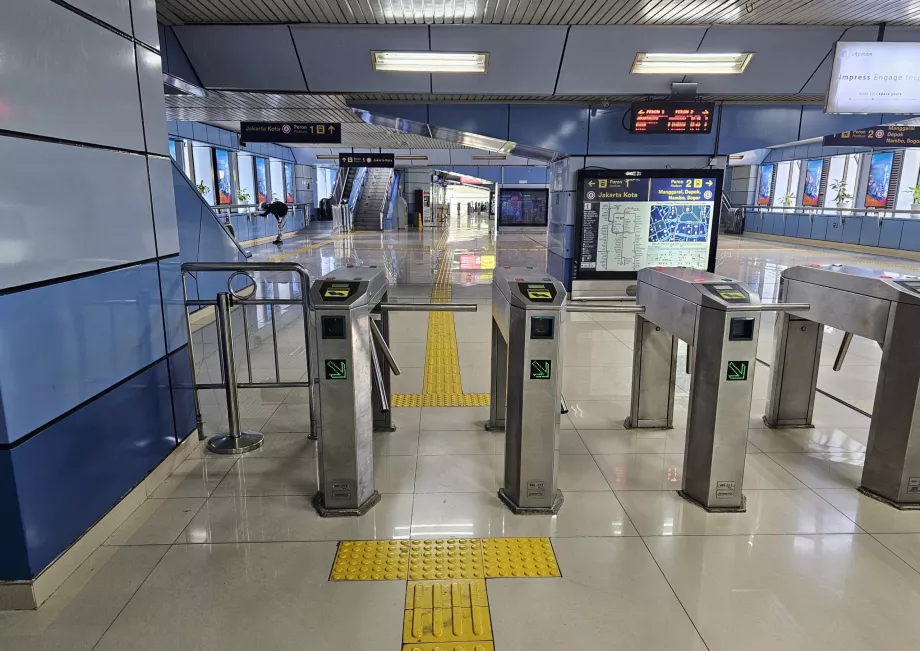 Vändkors på en pendeltågsstation