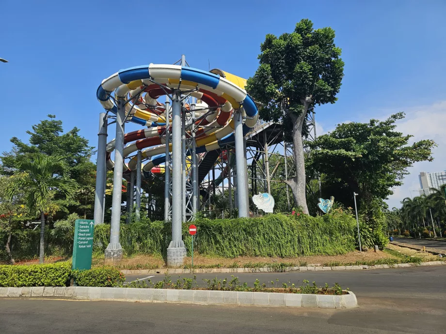 Rutschkanor i Ancol Park