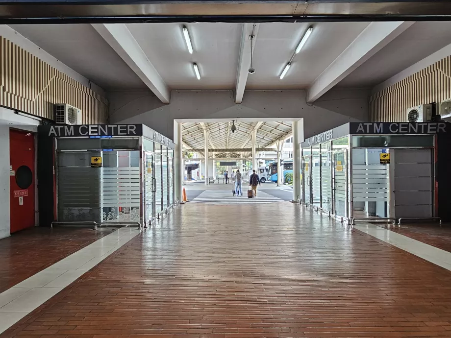 Uttagsautomater, terminal 1