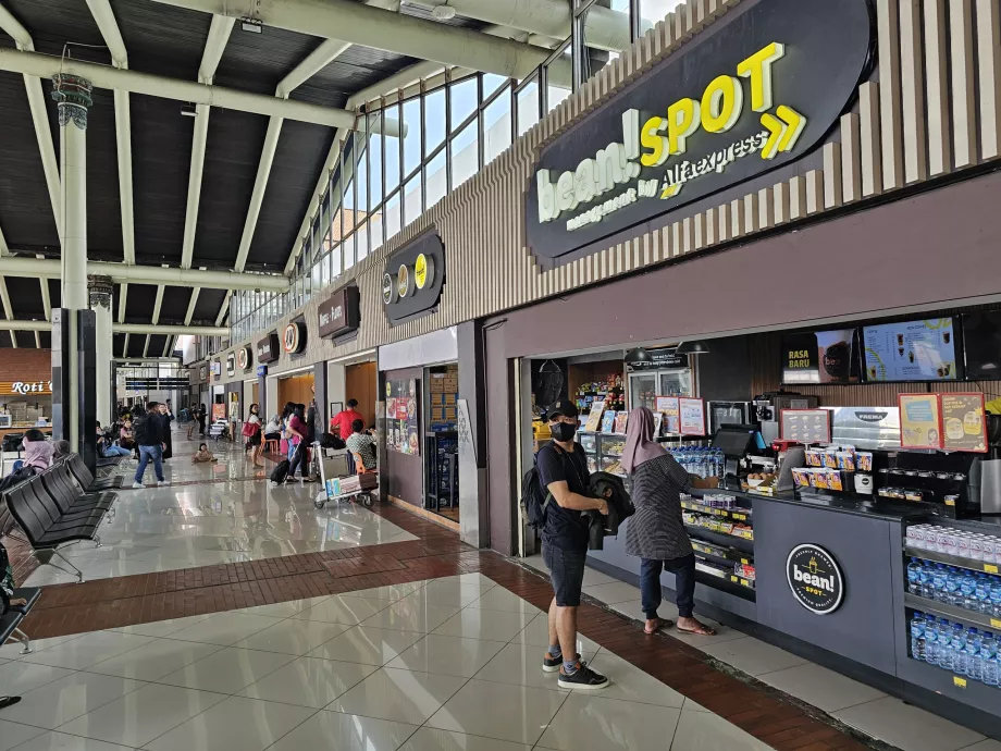 Butiker, offentlig del av Terminal 1