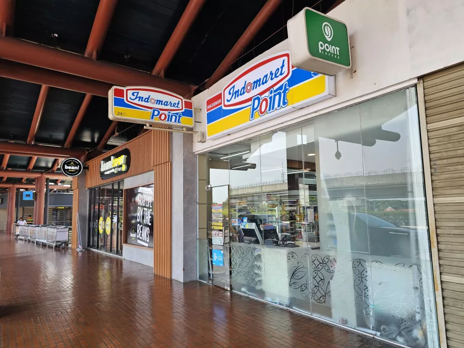 Indomaret, Terminal 2, allmänt område