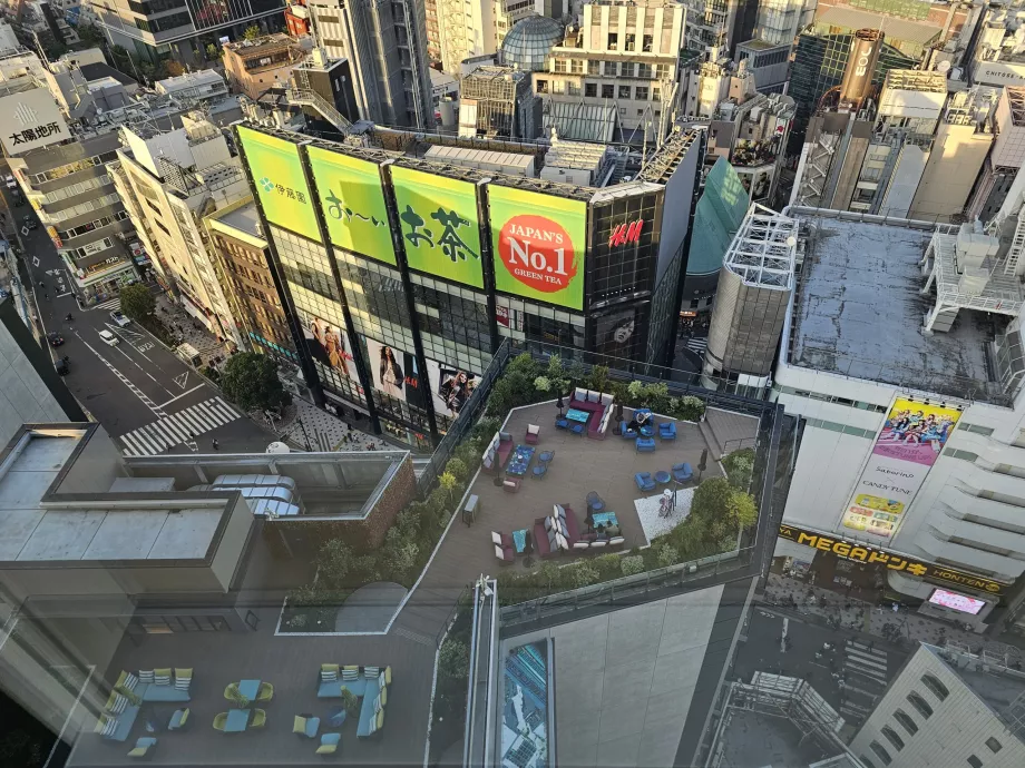 Utsikt över uteserveringen på restaurangen Gallery 11