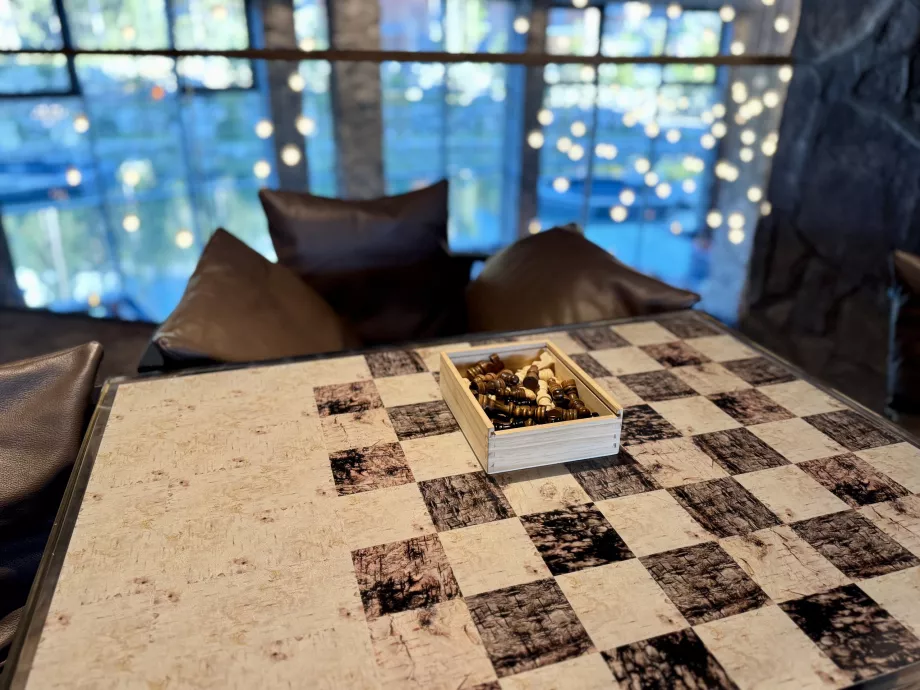 Swissotel Damian Jasna spel hörn