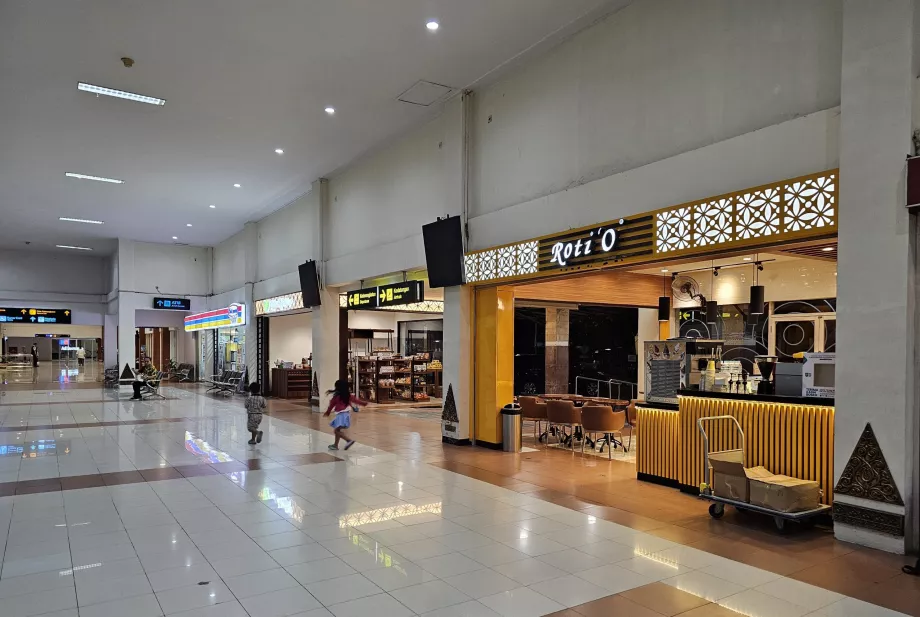 Butiker och restauranger i det allmänna området