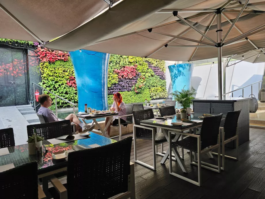 Frukost på restaurang Rise