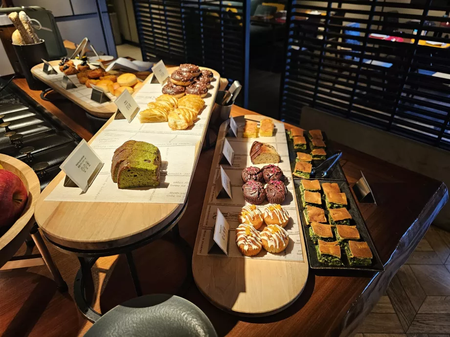 Frukost - söta bakverk