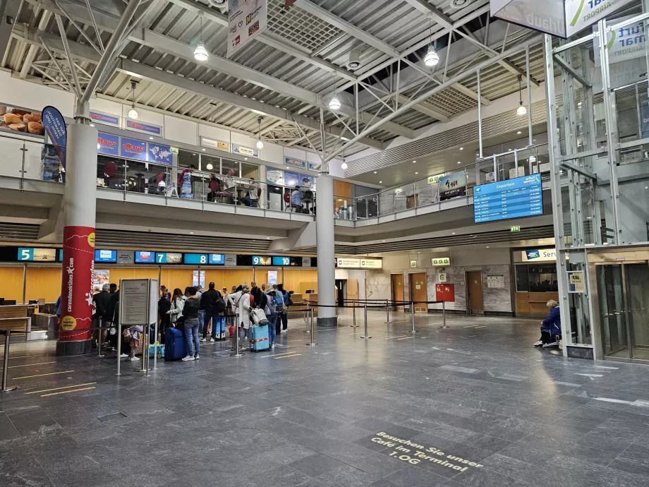 ankomst till flygplatsen Erfurt