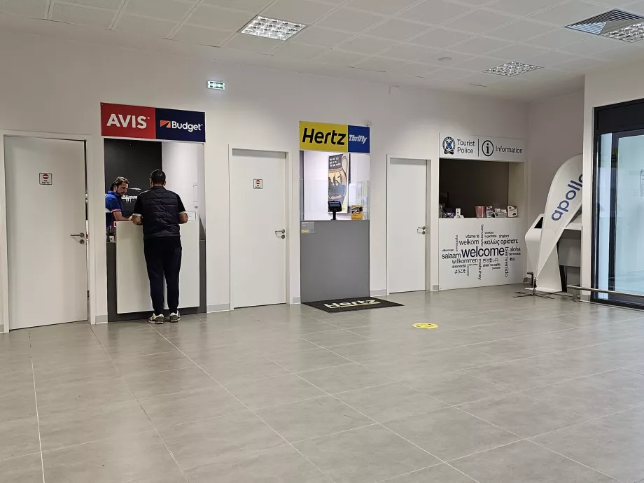 Biluthyrning i ankomsthallen
