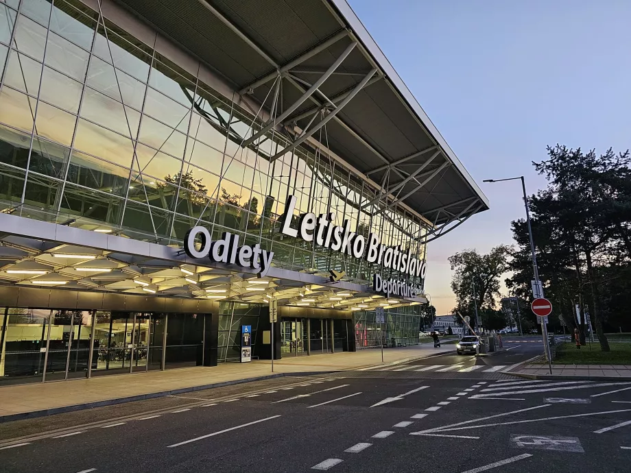 Terminal, Bratislava flygplats