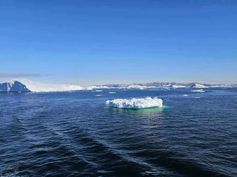 Utsikt från däcket runt Ilulissat