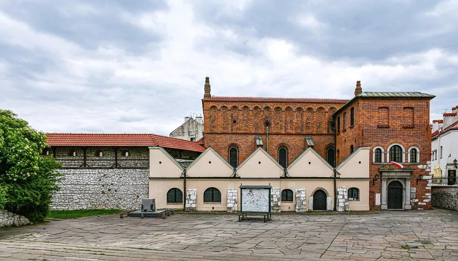 Den gamla synagogan, foto: Jeremiah Z. Cockroach, Wikimedia Commons, CC BY-SA 4.0