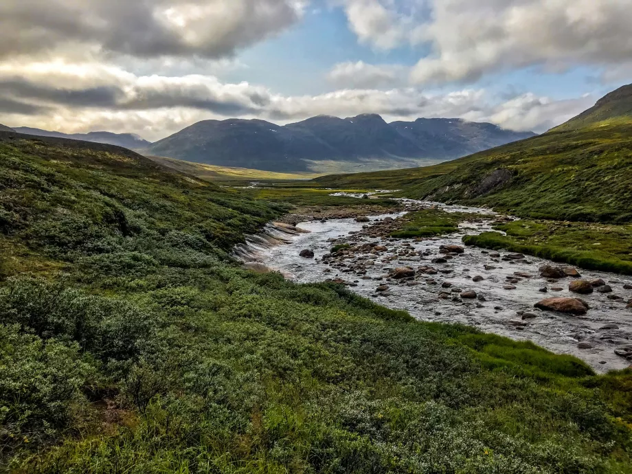 Arctic Circle Trail