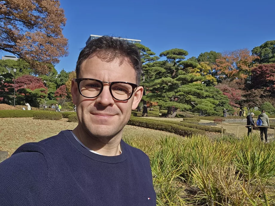 Jag i den östra trädgården