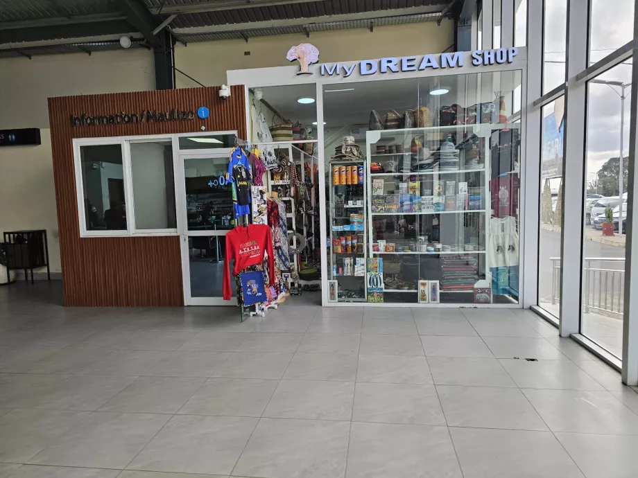 Souvenirbutik i avgångshallen