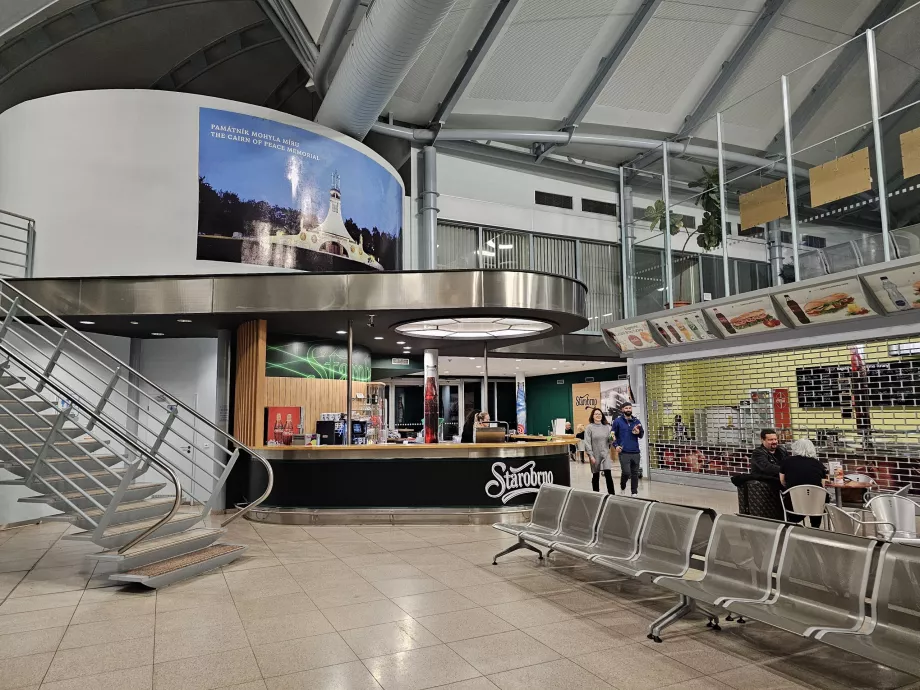 Restaurang i det allmänna området, BRQ Airport