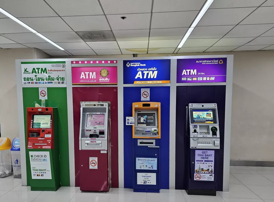 Bankomater, DMK Flygplats