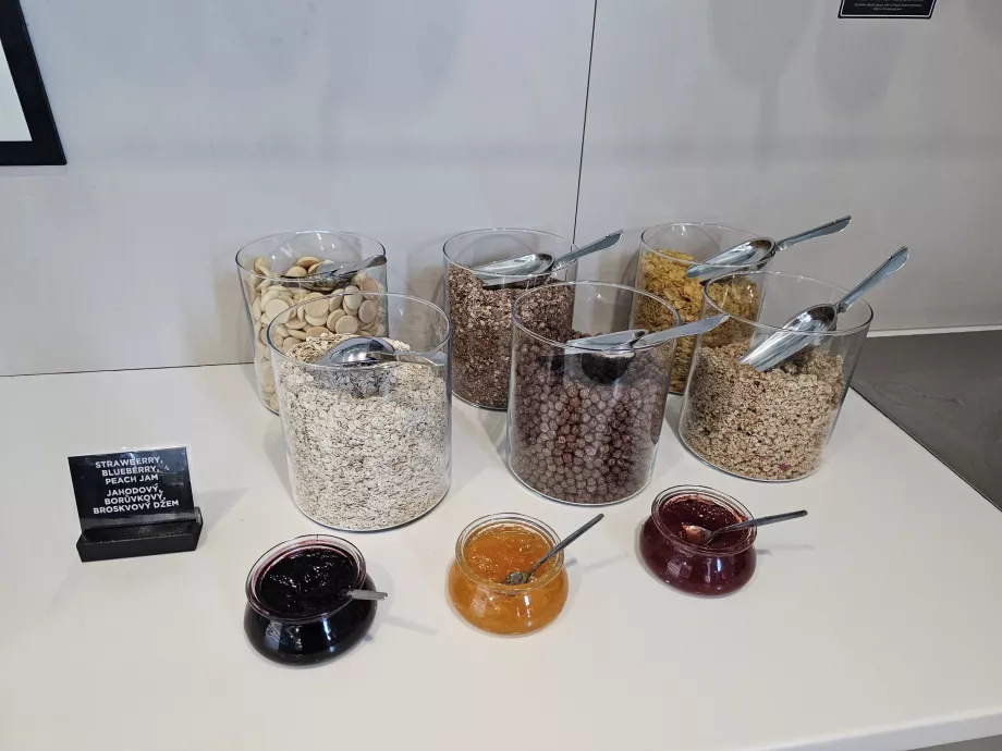 Granola, müsli och sylt