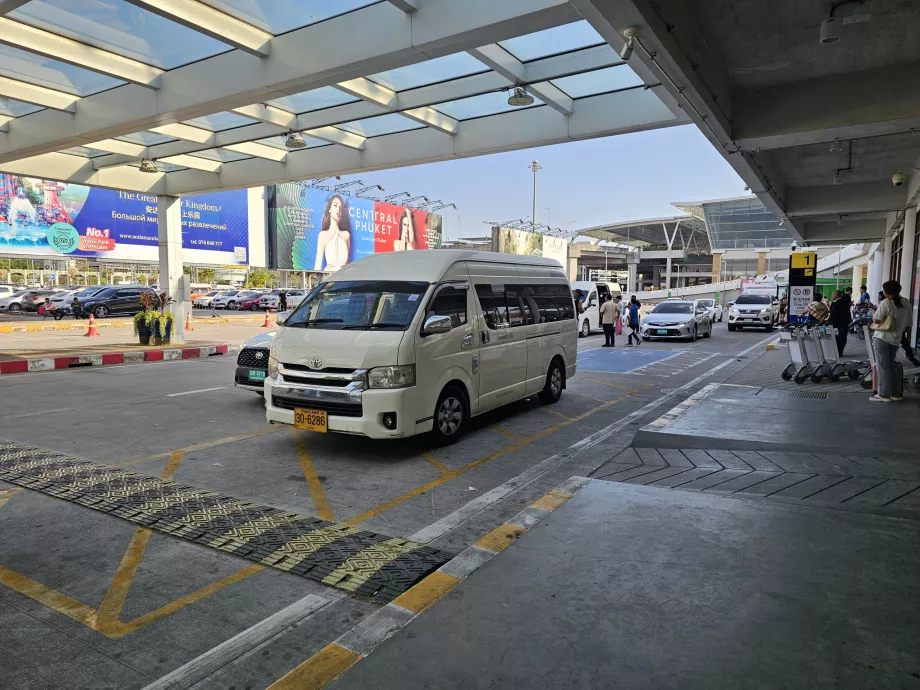 Minibussar, Phuket flygplats