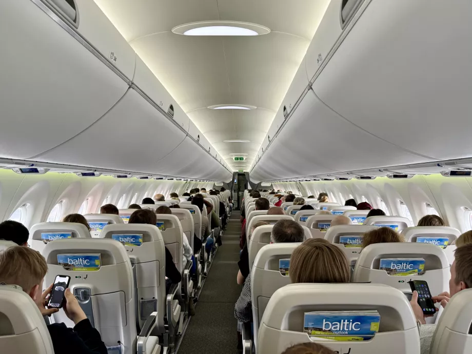 Interiör i airBaltic Airbus A220