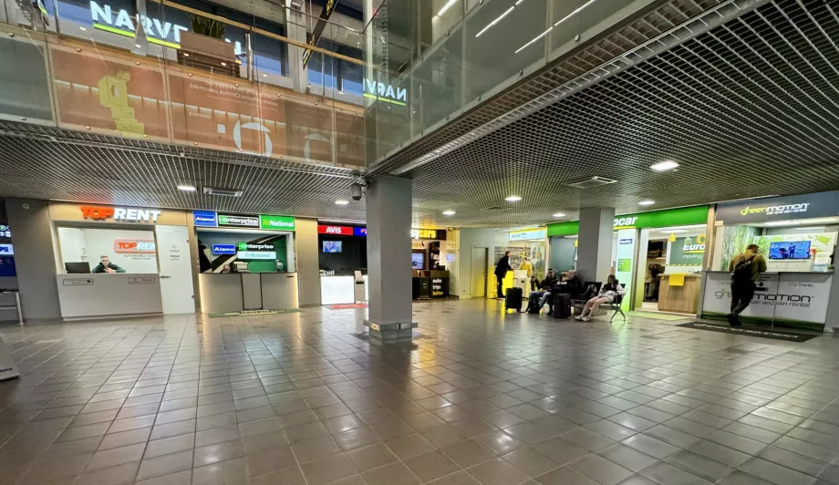 Hyrbilar på Riga RIX flygplats