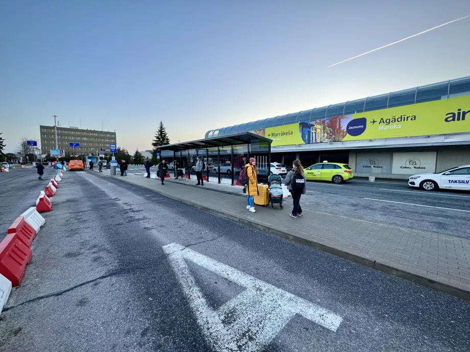 Flygplats busshållplats Riga RIX