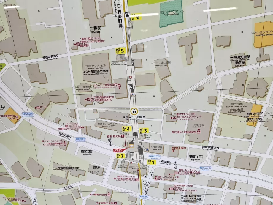 Karta över utgångar från tunnelbanestationen