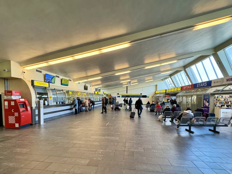 Incheckningshall vid busstationen i Riga