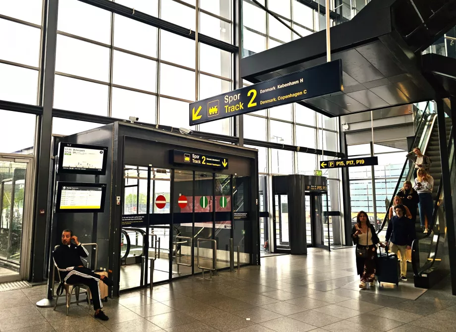 Tåg riktning Köpenhamn - spår 2