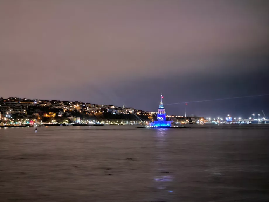 Nattkryssning med färja