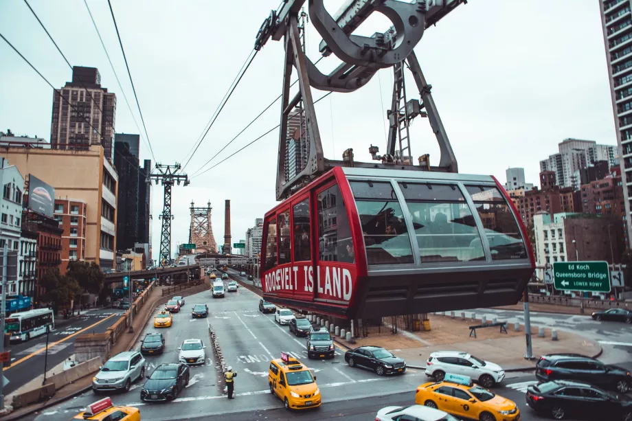 Linbana till Roosevelt Island i NYC