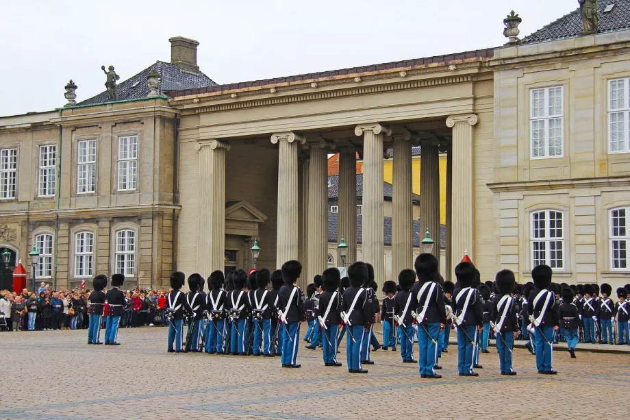 Vaktavlösning, Amalienborg
