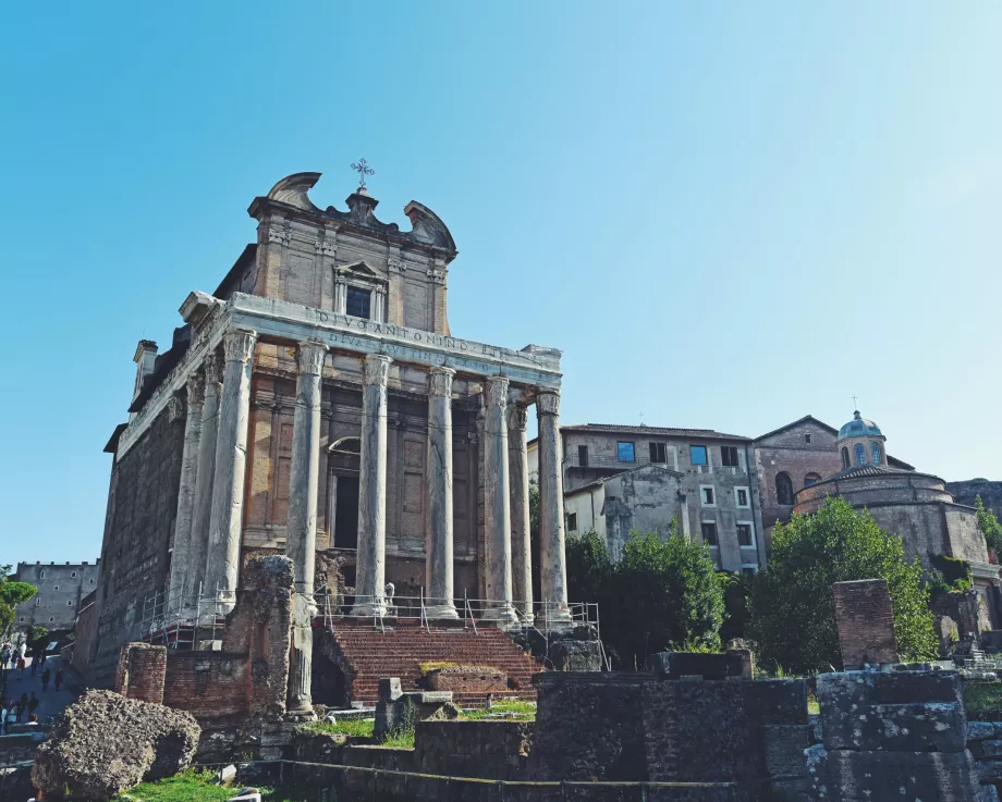 Templen i Antonina och Faustina