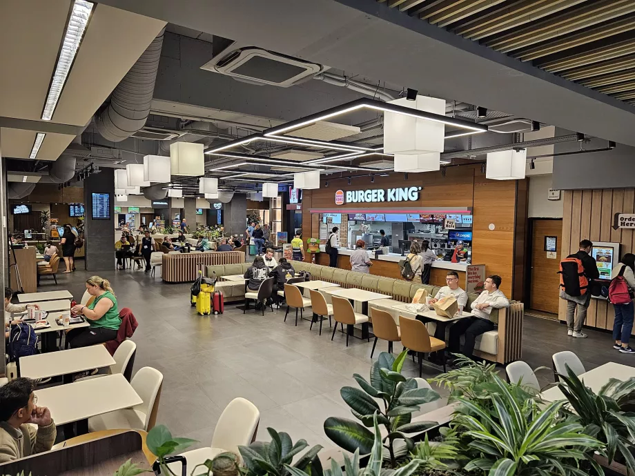 Food Court i källaren