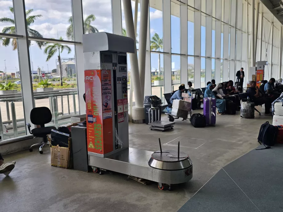 Inplastning av bagage, Terminal 3