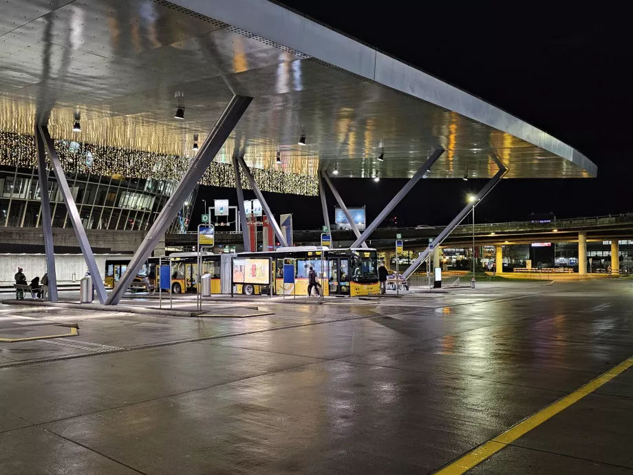 Busstation, ZRH flygplats
