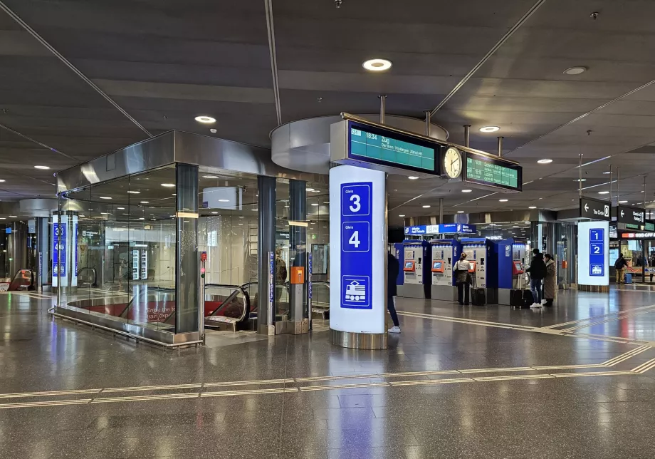 Tillgång till tågperronger