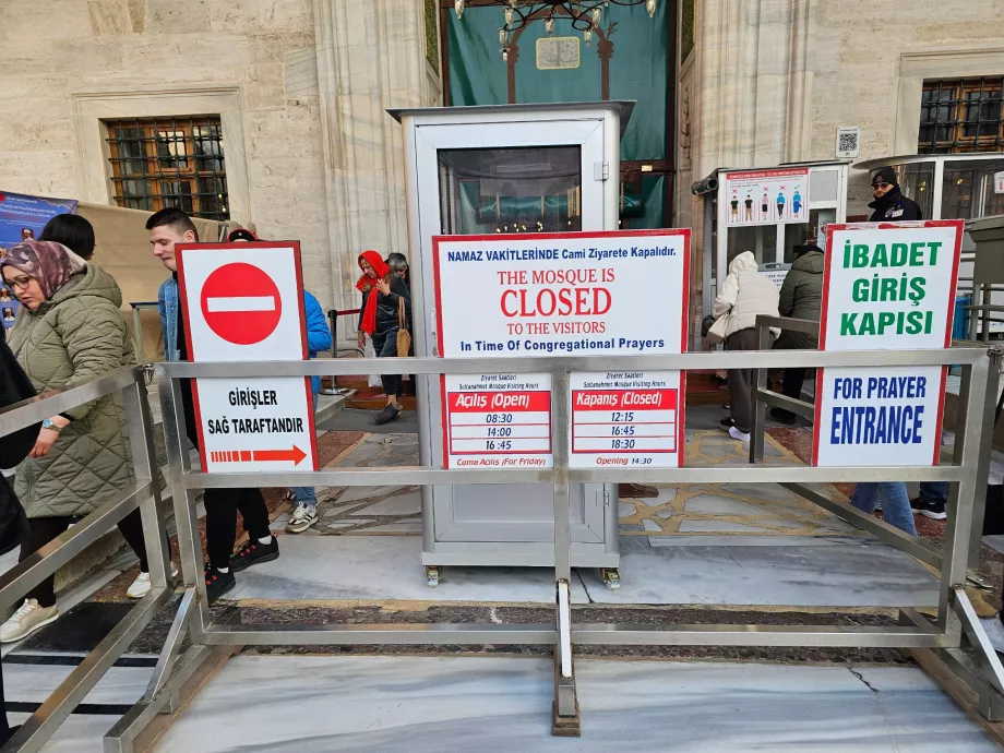 Blå moskén, öppettider