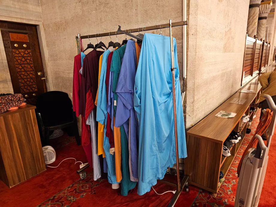 Suleiman-moskén, hyra av morgonrock