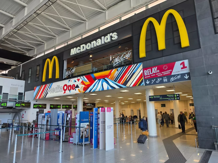McDonald's, Terminal A, Avgångar (allmänt område)
