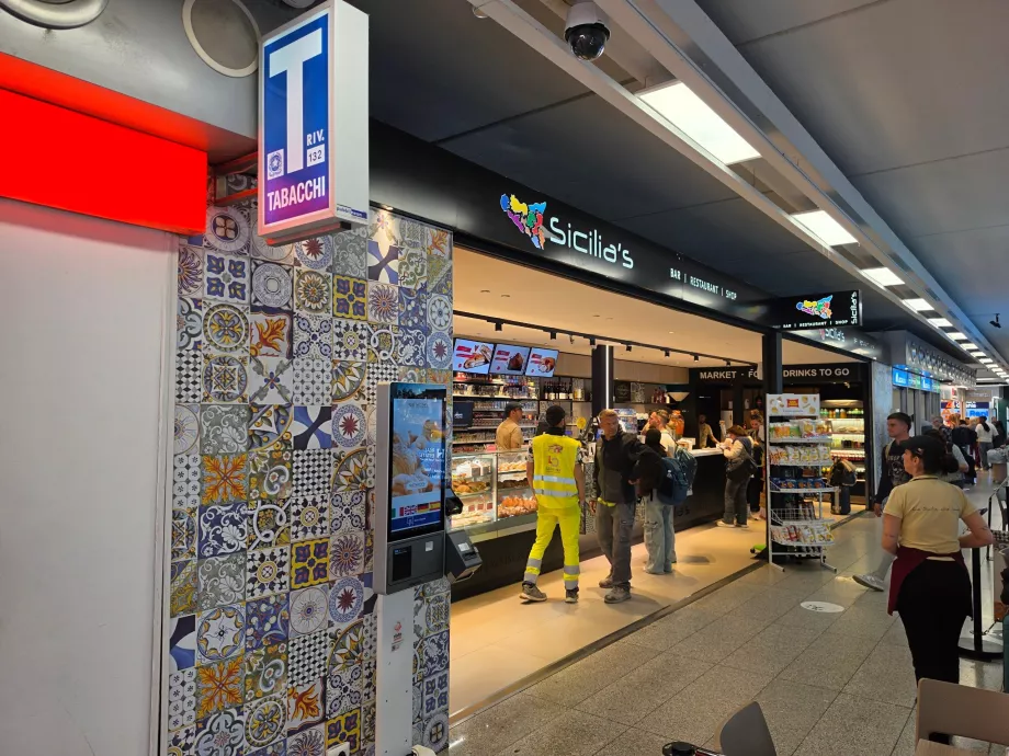 Förfriskningar och snacks, Terminal A, Ankomster (allmänt område)