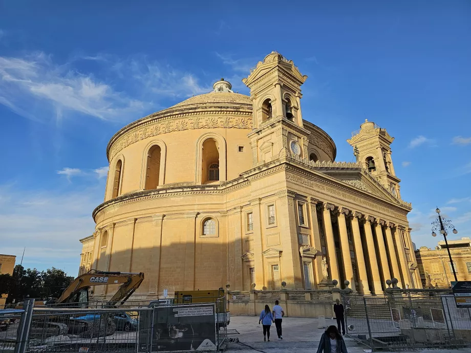 Rotundabron