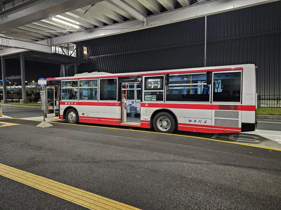 Skyttelbuss mellan terminalerna