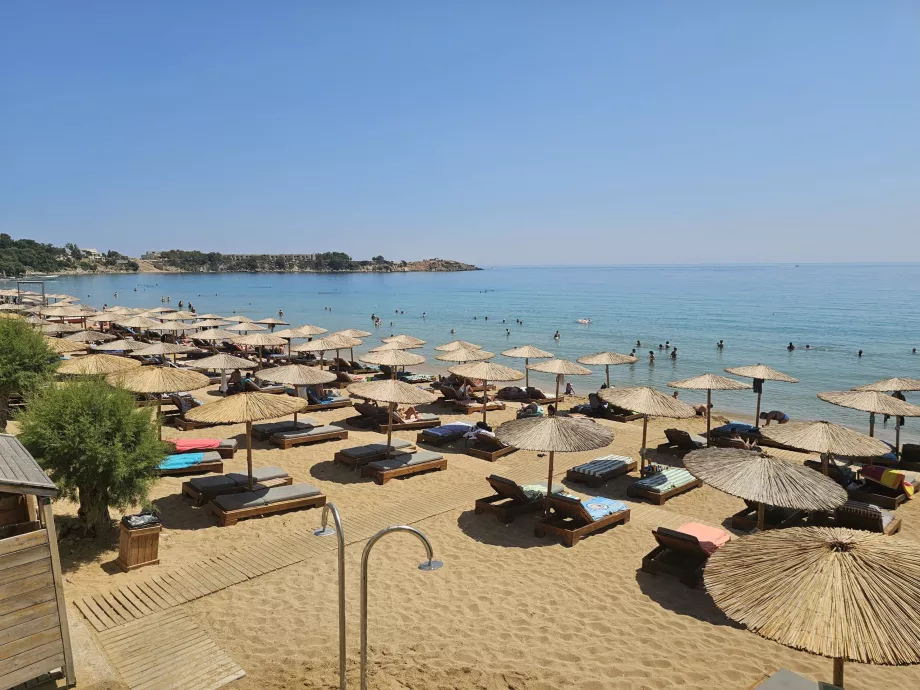 Pefki strand