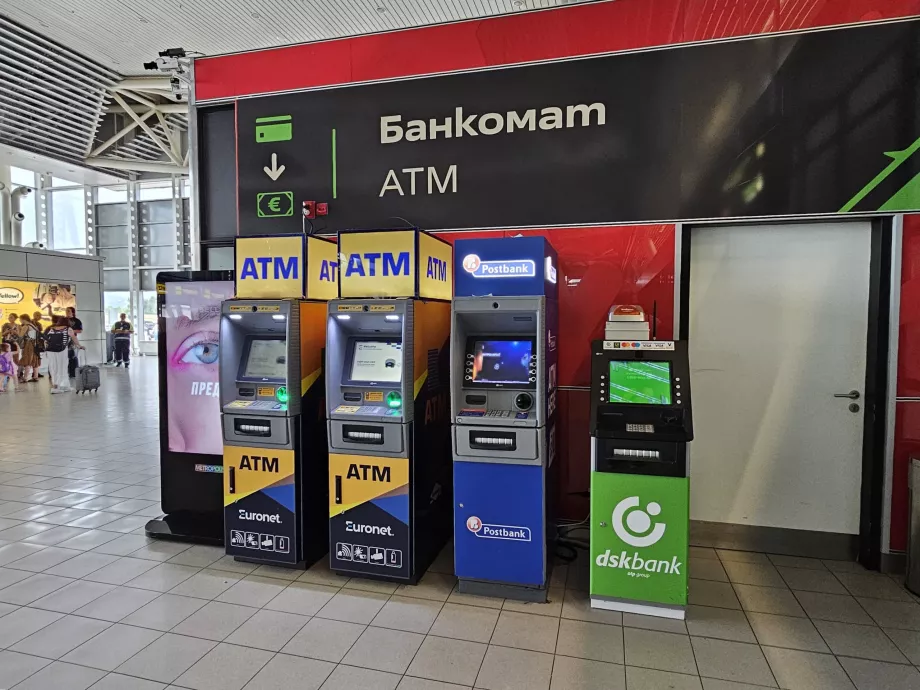 Uttagsautomater i Terminal 2