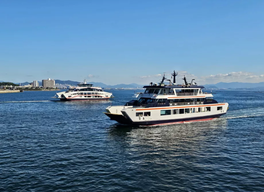 Färjor till Miyajima