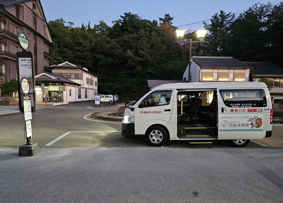 Minibuss till stranden