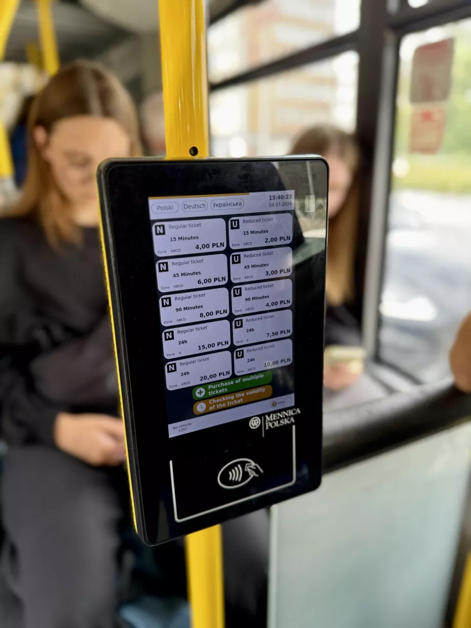 Terminal för att köpa en biljett på bussen