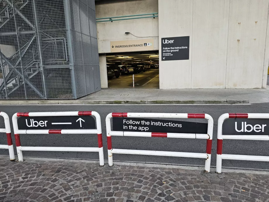 Vägbeskrivning till Uber-upphämtningsplatsen